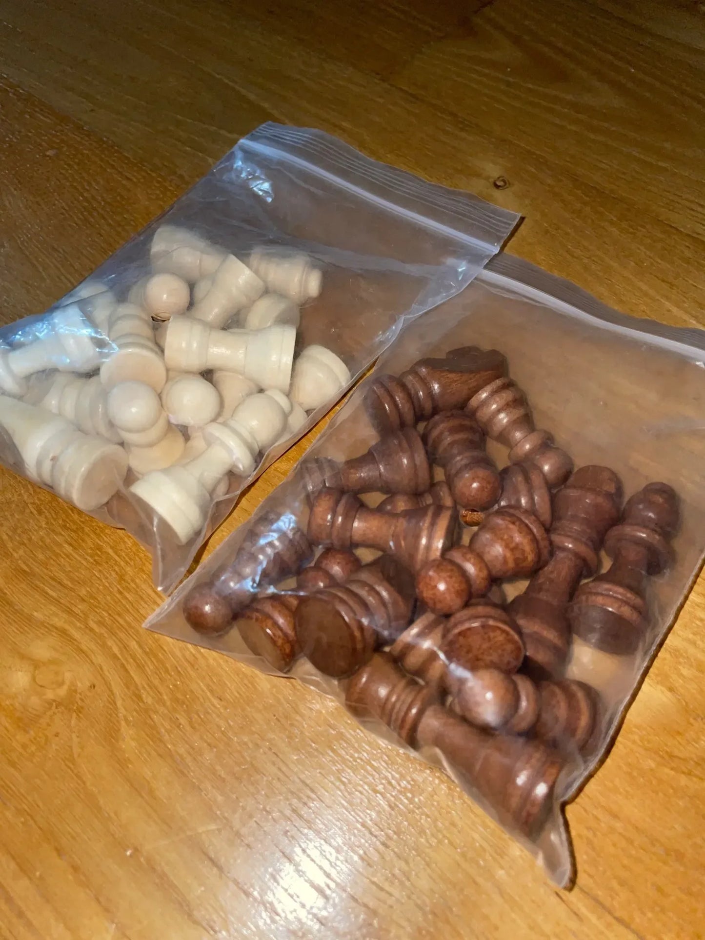 Fichas de Ajedrez de Madera Resinada - Juego Completo de 32 Piezas (16 Blancas y 16 Negras - Decoración marroquí artesanal y cosmética natural