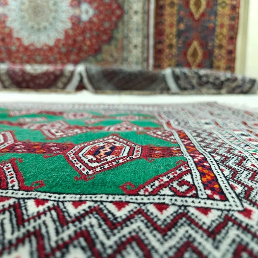 Alfombra Persa Turkman de Vellón - Diseño Original Bazoo Band - 190x138 cm - Decoración marroquí artesanal y cosmética natural