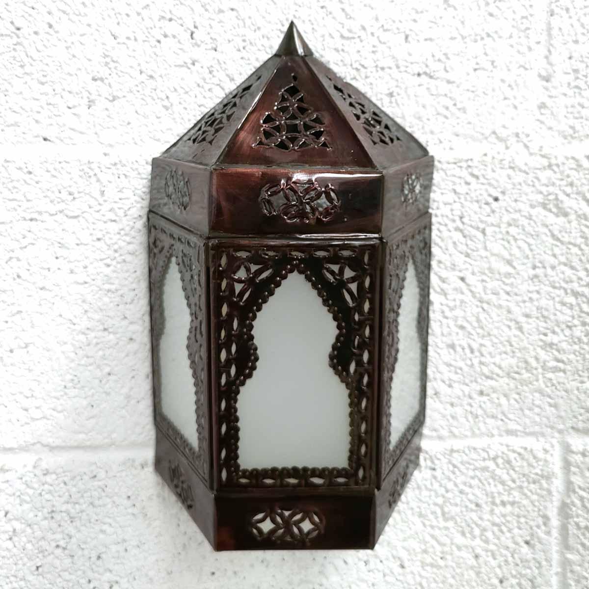 Aplique Marroquí Pared de Cristal Blanco Translucido y Metal - Decoración Árabe Andalusí Modelo Sable - Decoración marroquí artesanal y cosmética natural