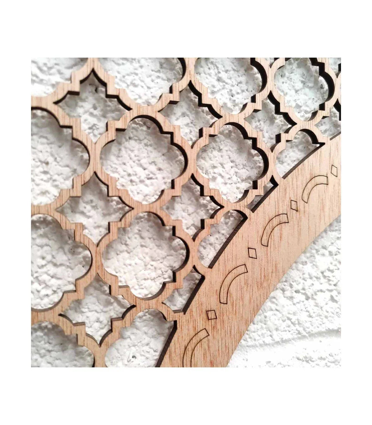Celosía de Madera con Diseño Andalusí - Modelo Bab Alcazar - Decoración marroquí artesanal y cosmética natural