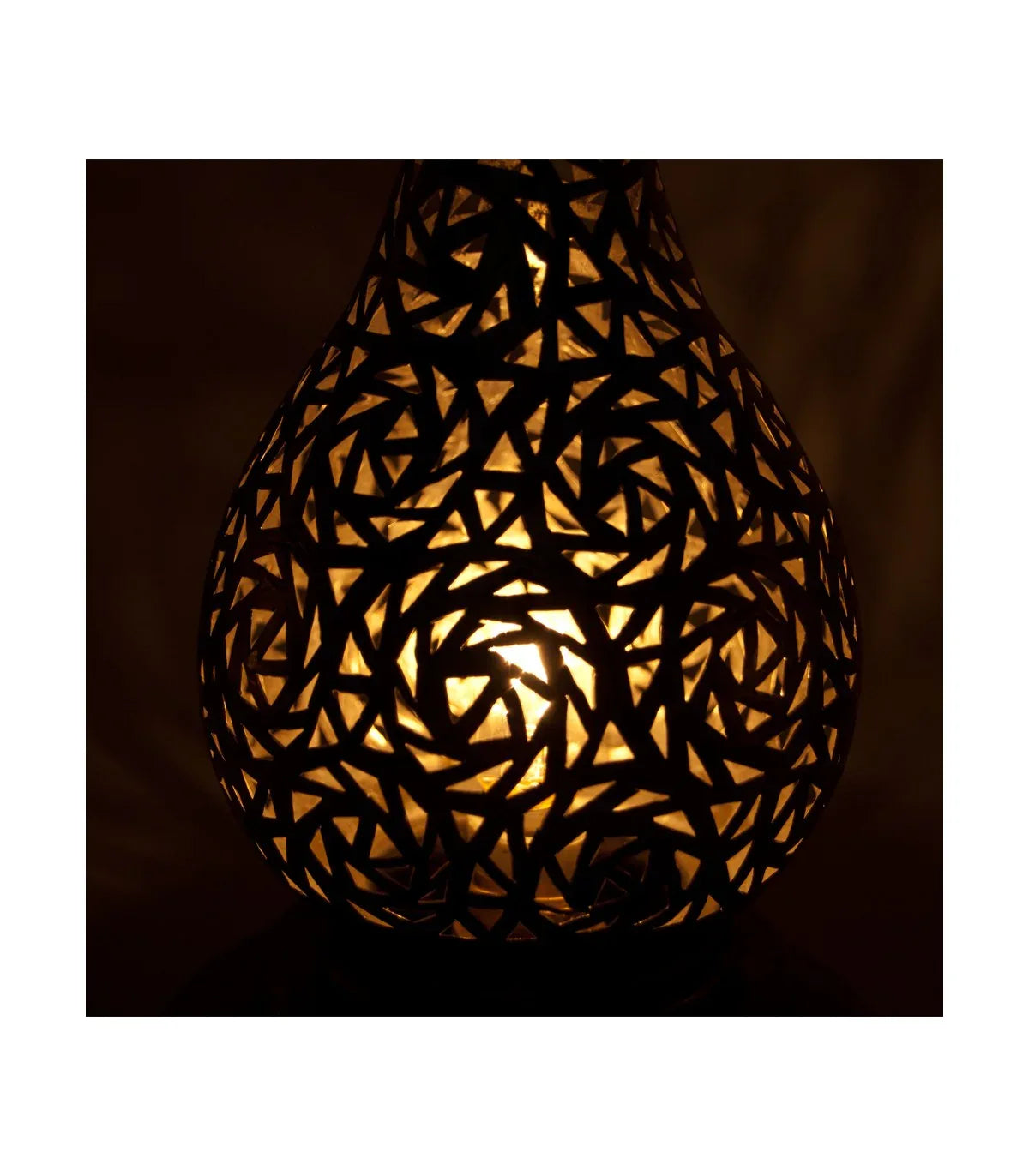 Lámpara de Mesa Dorada de Latón Tallado - Artesanía Marroquí Estilo Árabe andalusí Deluxe - Decoración marroquí artesanal y cosmética natural