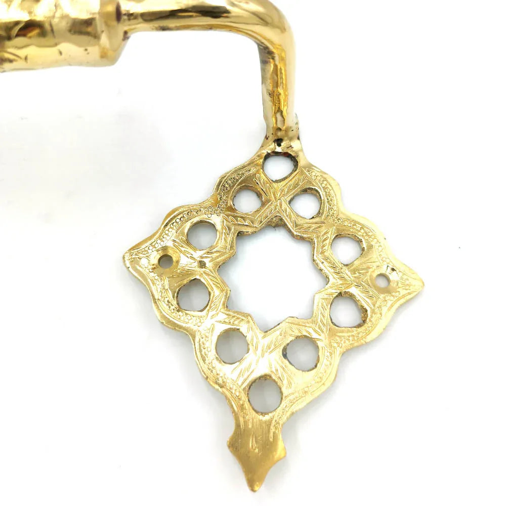 Toallero de Latón Dorado: Artesanía Marroquí y Decoración Andalusí para tu Baño, Modelo Marrakech" - Decoración marroquí artesanal y cosmética natural