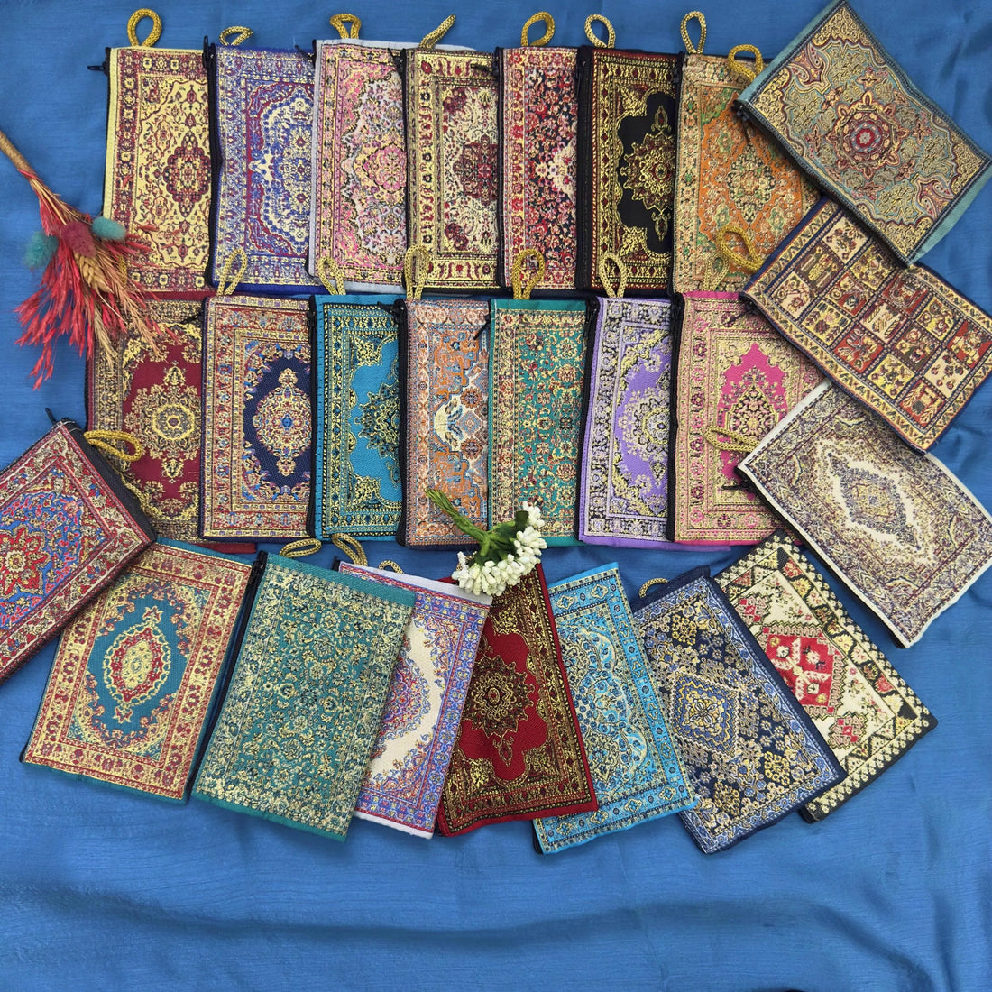 Colección de monederos turcos artesanales con diseños orientales y ojo turco en colores surtidos - venta al por mayor