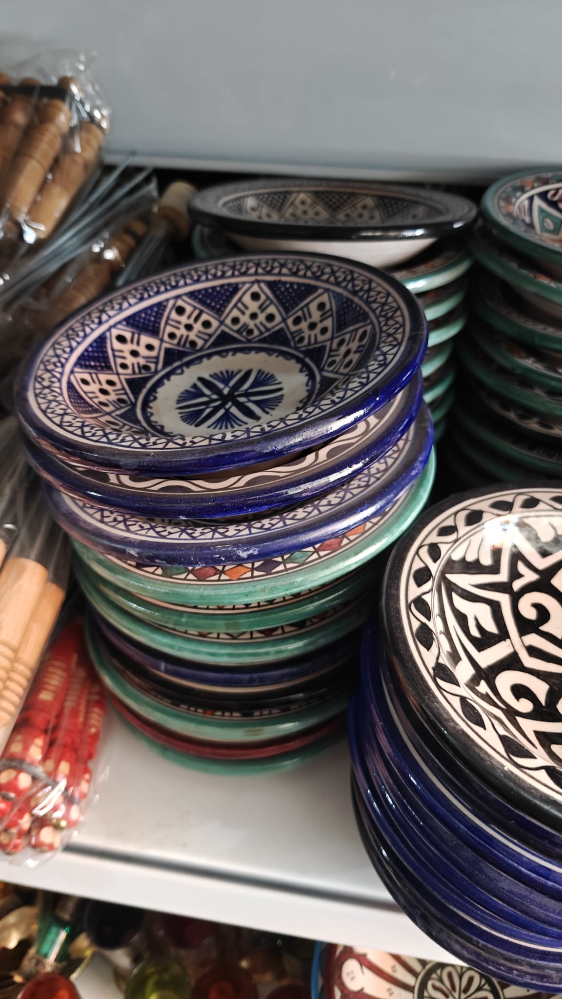 Plato Hondo Árabe Cerámica Fez Azul y Blanco - Pintado a Mano - Vajilla Marroquí Tradicional