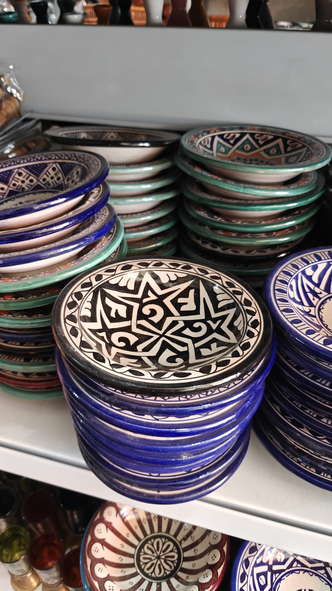 Plato Hondo Árabe Cerámica Fez Azul y Blanco - Pintado a Mano - Vajilla Marroquí Tradicional