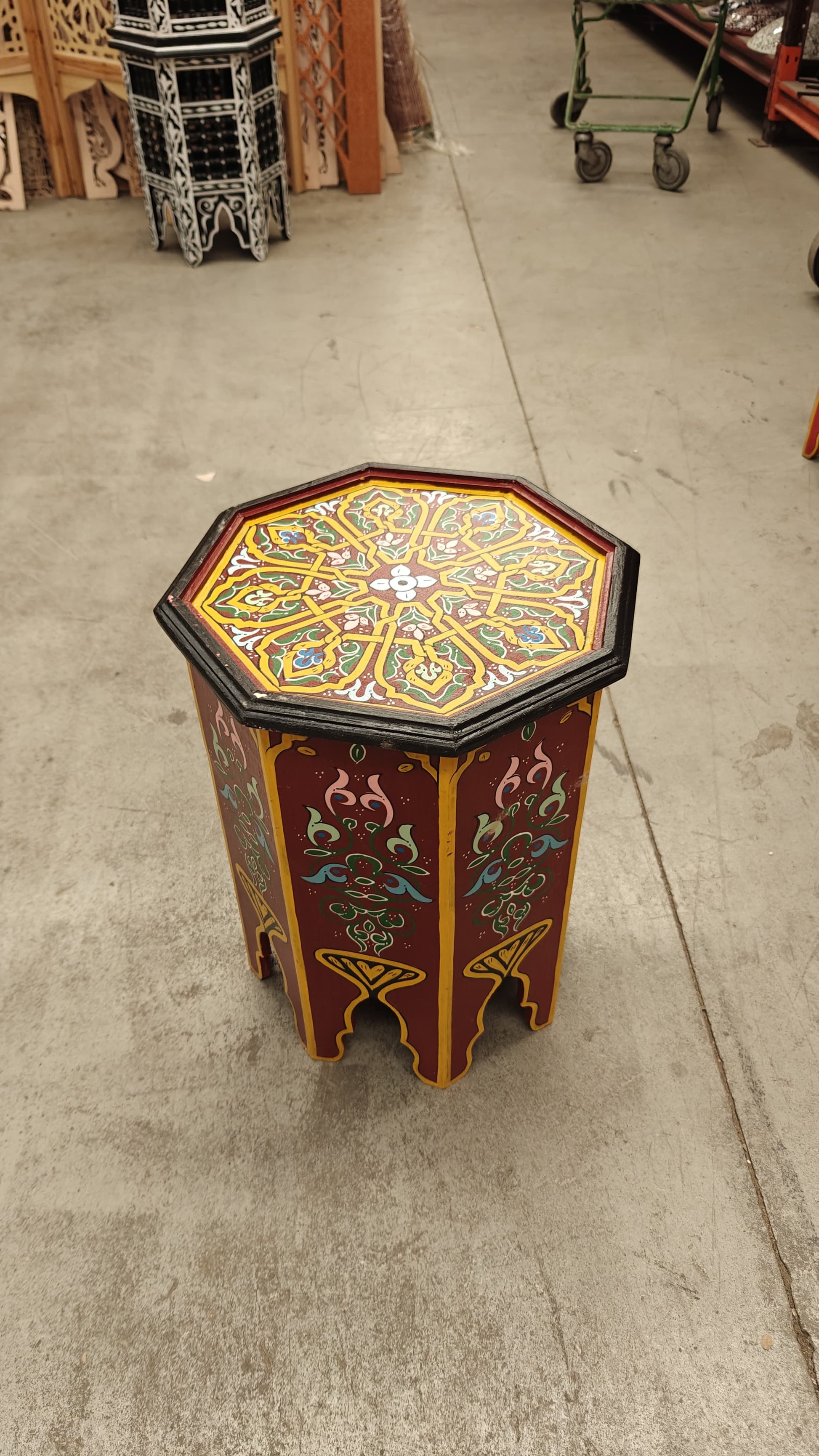 Mesa auxiliar octogonal marroquí pintada a mano - Granate y Dorado - Decoración marroquí