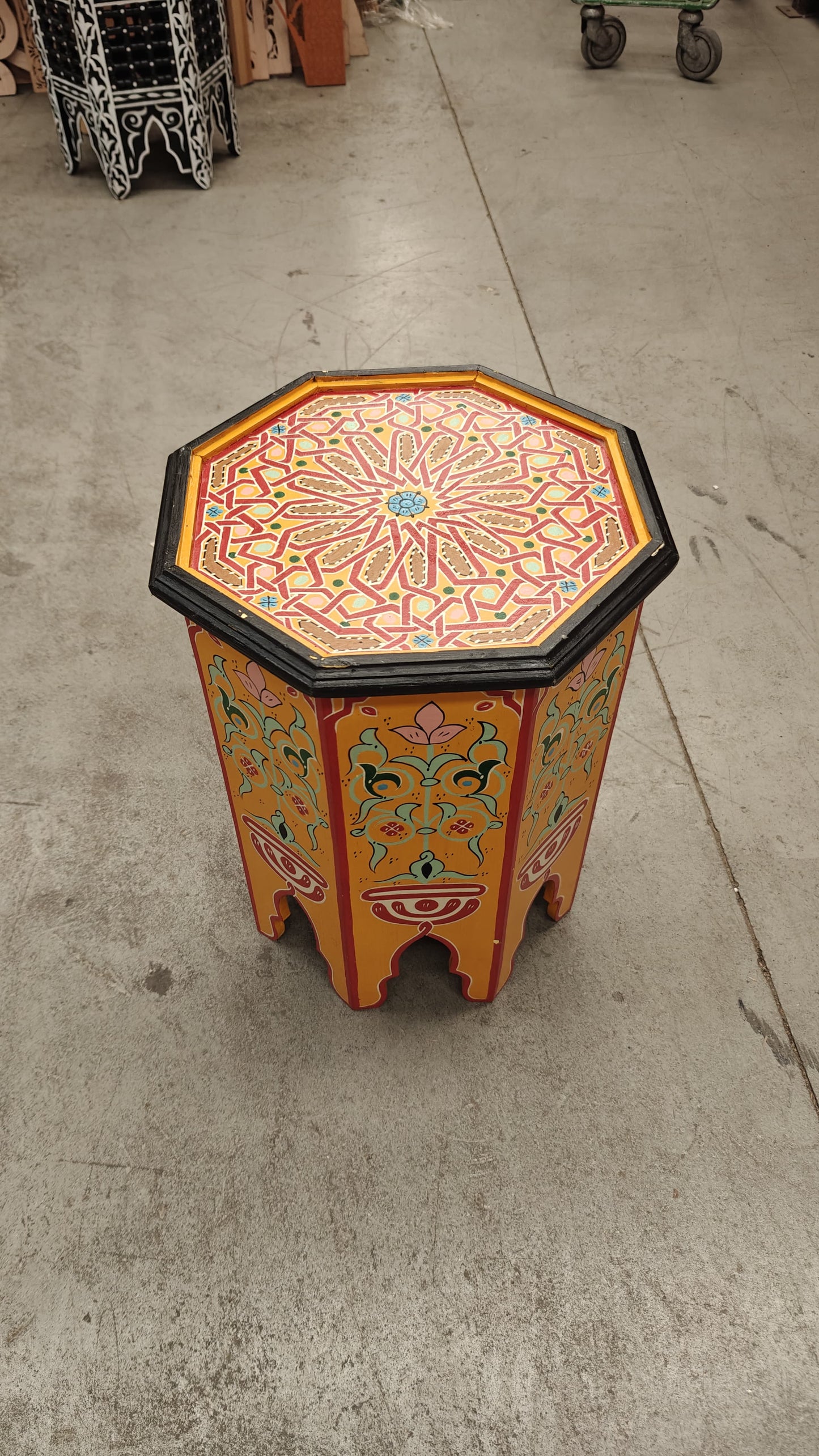 Mesa auxiliar octogonal marroquí pintada a mano - Naranja y Verde - Decoración marroquí