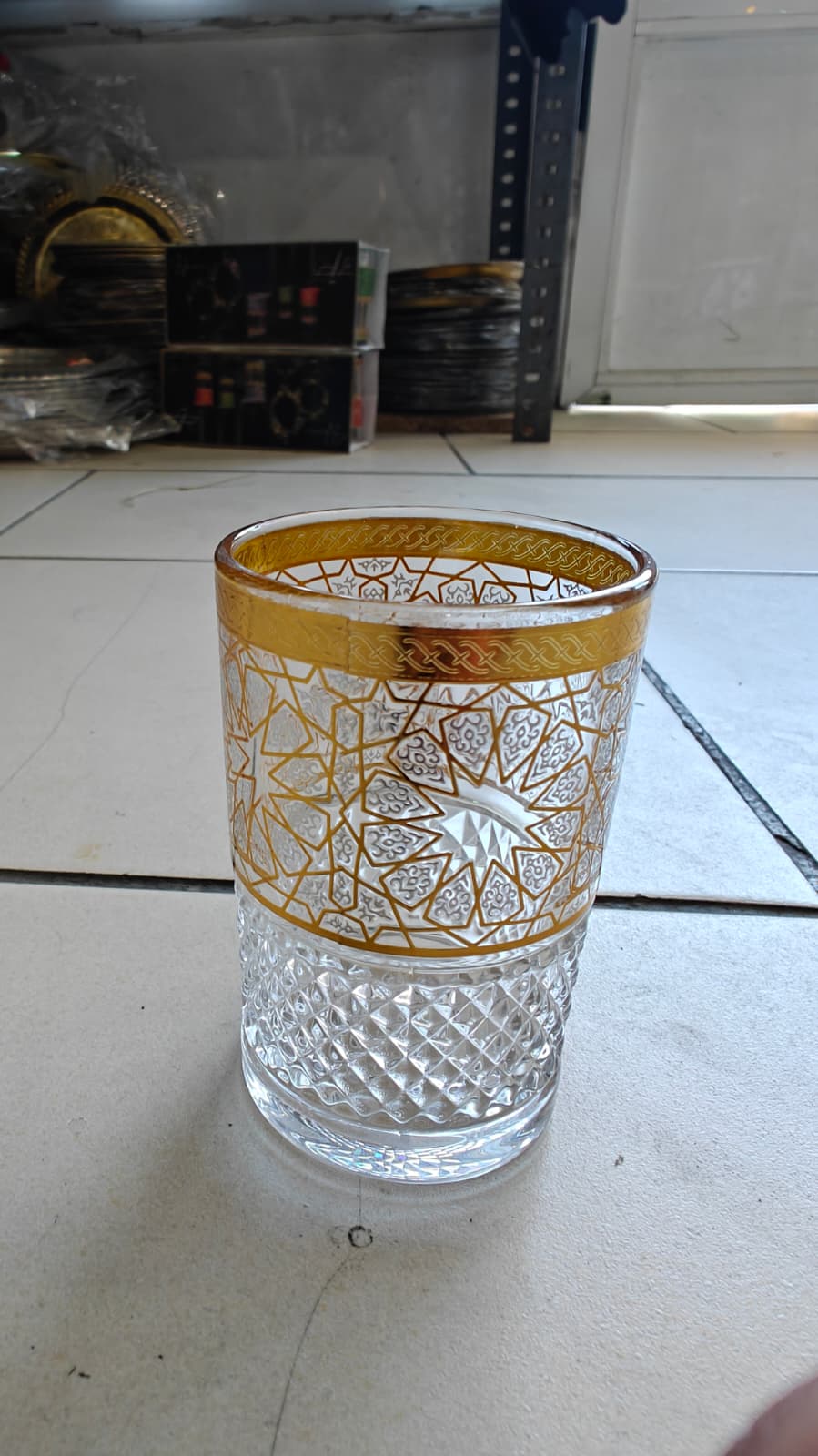 Vasos de Té Marroquí con Grabado Dorado — Set de 12 Unidades - Decoración marroquí