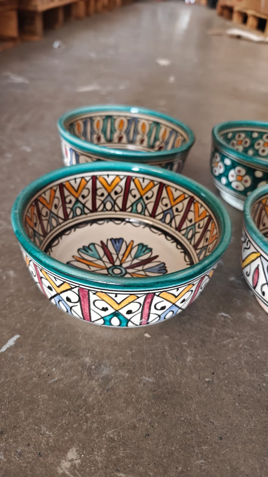 Cuenco Marroquí de Cerámica de Fez Pintado a Mano – Multicolor