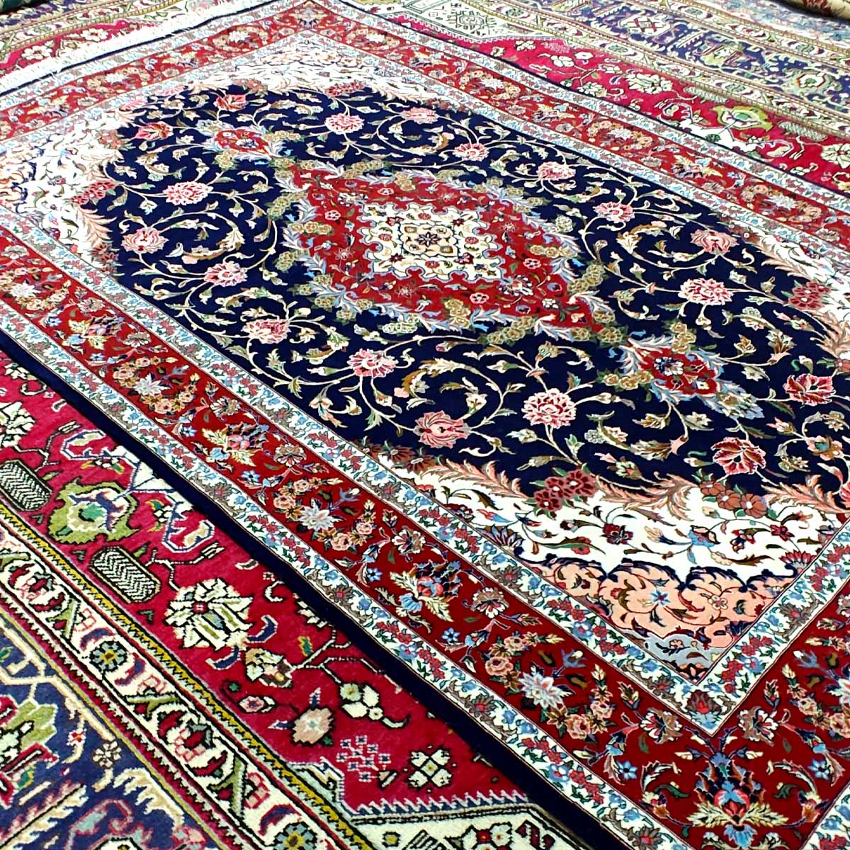 Alfombra Persa Isfahan de Diseño Floral - Obra Maestra de la Artesanía Arábiga - Decoración Marroquí