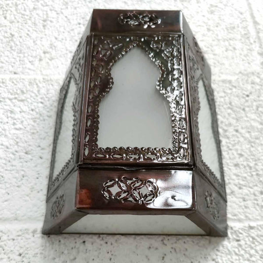 Aplique Marroquí Pared de Cristal Blanco Translucido y Metal - Decoración Árabe Andalusí Modelo Sable - Decoración marroquí artesanal y cosmética natural