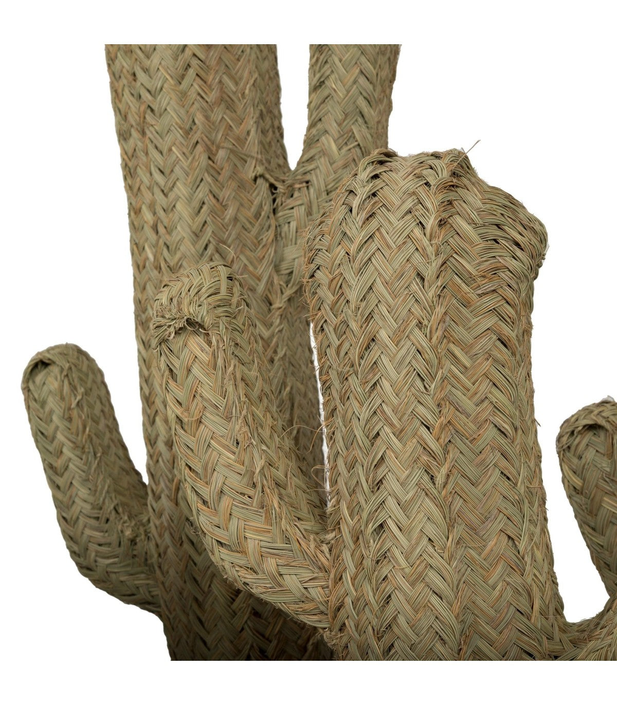 Detalle del trenzado artesanal en espiga de la fibra vegetal Halfa del cactus decorativo