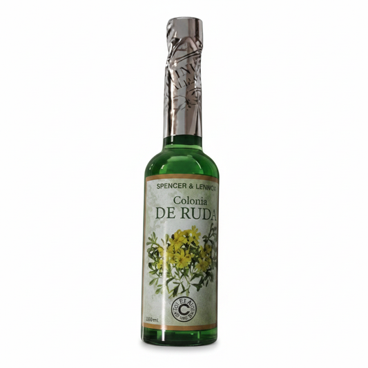 Colonia de Ruda Spencer & Lennox 250 ml – botella de vidrio con líquido verde y etiqueta botánica, fondo blanco