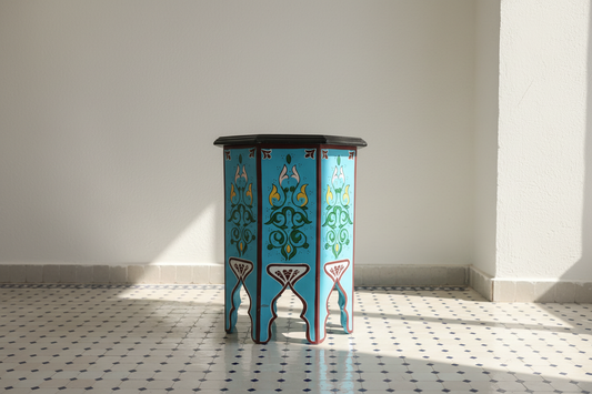 Mesa octogonal marroquí turquesa en interior andalusí lifestyle decoración oriental