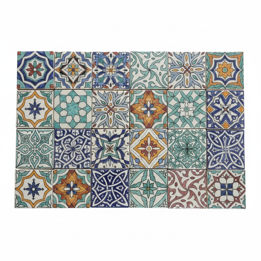 Azulejos marroquíes artesanales pintados a mano con diseños geométricos y florales en azul, verde y terracota – cerámica zellige sobre fondo blanco