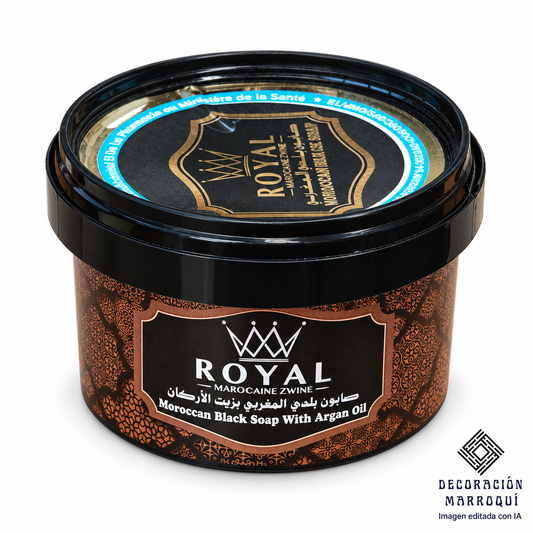 Jabón negro Beldi Royal con aceite de argán de 250 g, envase real sobre fondo blanco. Imagen editada con IA.