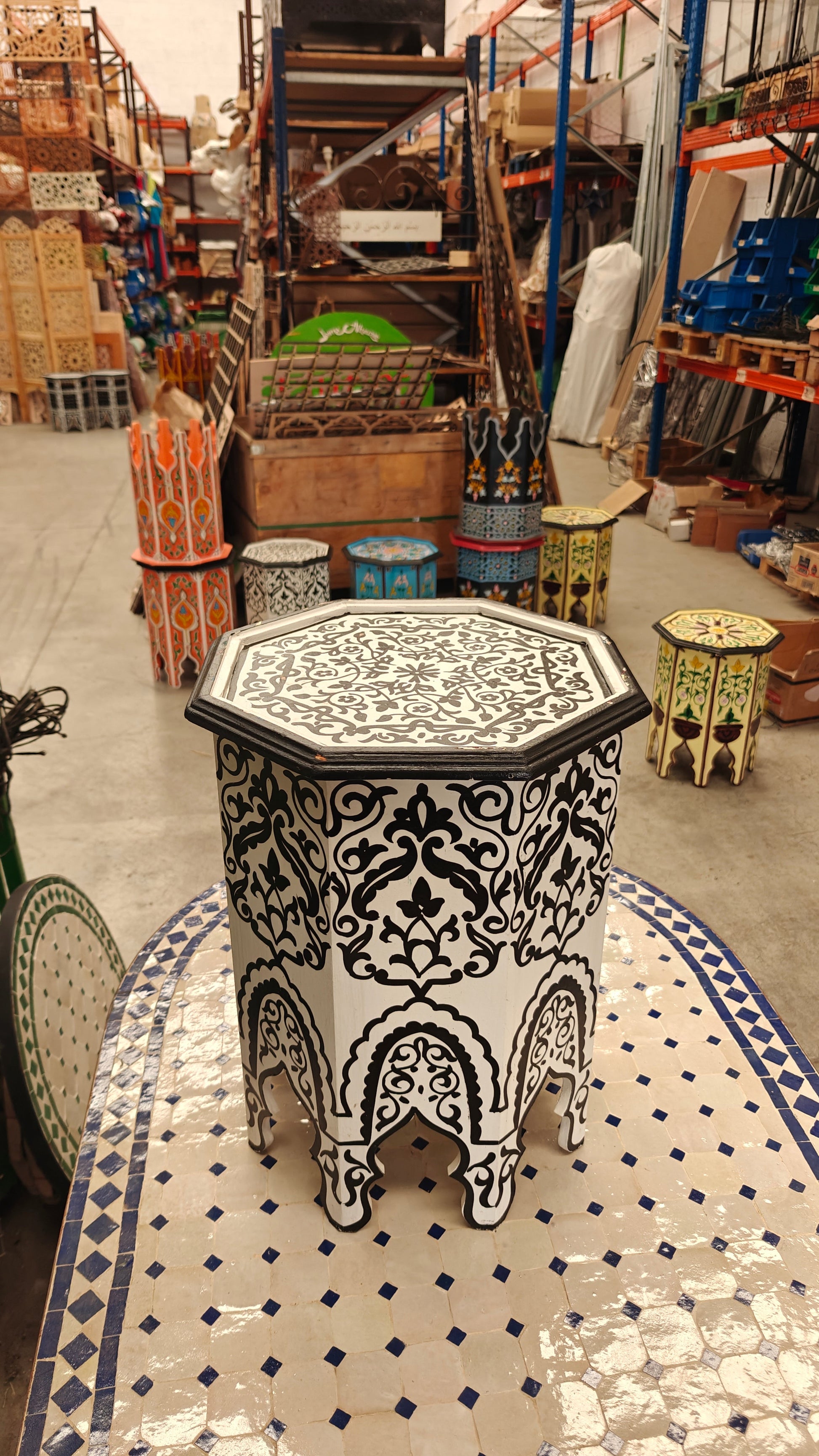 Mesa auxiliar octogonal marroquí pintada a mano - Blanca y Negra - Decoración marroquí